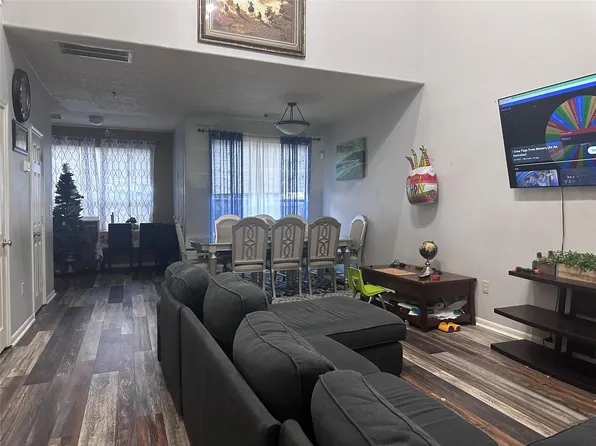 3727 Ashford Villa Ln, Houston, TX 77082