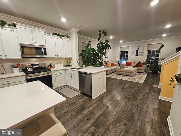2nd image of 13 Foundry Blvd