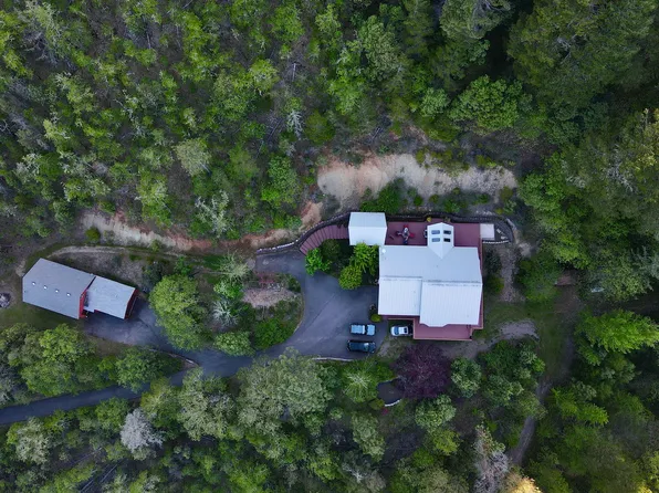 4545 W Evans Creek Rd, Rogue River, OR 97537