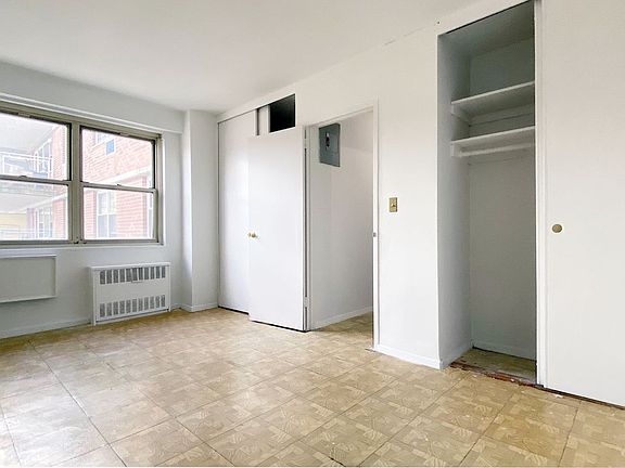 5th image of 2928 W 5th St #21A