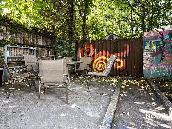4th image of 81A Cornelia St #1B