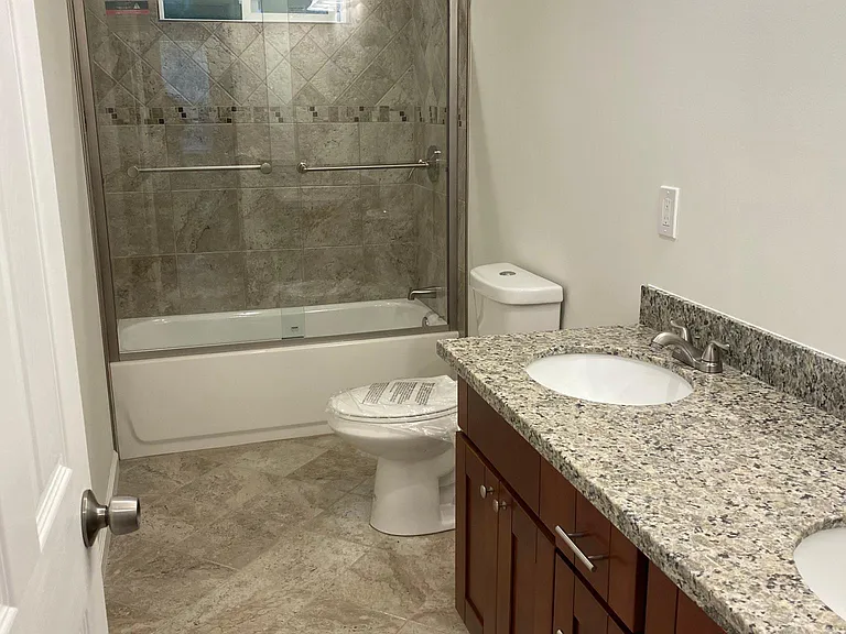 3907 NE 110th St — Photo 41