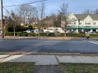 143 Valley Rd #1R, Montclair, NJ 07042