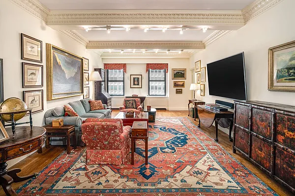 Sold by Compass | media 1