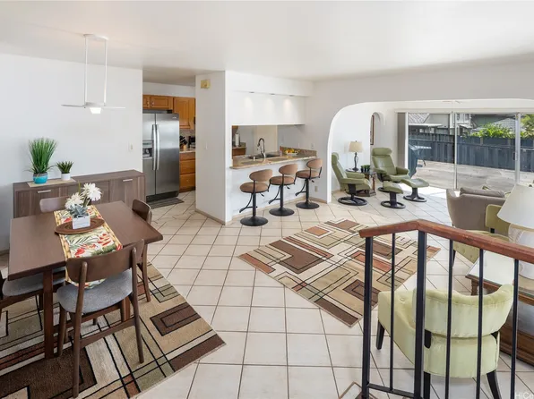 94-846 Lelepua St #22C, Waipahu, HI 96797
