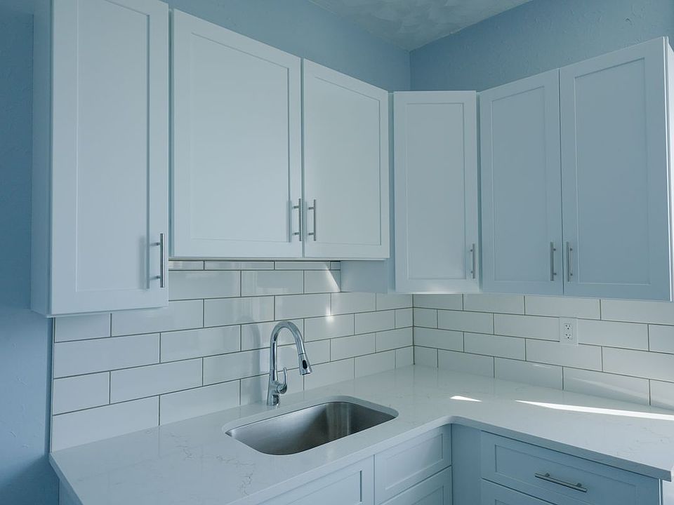 2nd image of 4529 Greene St Floor 2
