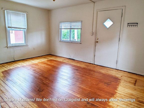 3rd image of 2825 Poplar St