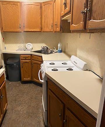 4th image of 756 Westford St
