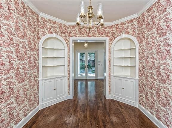 5th image of 3400 Chateau Ave