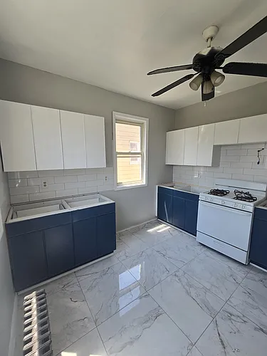 180 Columbia Ave Photo 1
