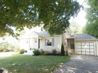 7 Oakwood St, Holden, MA 01520