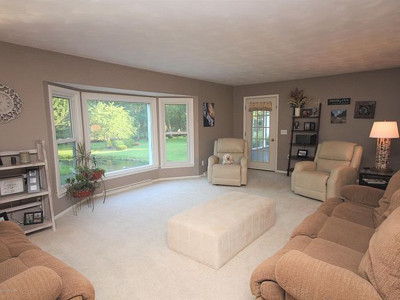 3rd image of 4115 Driftwood Dr