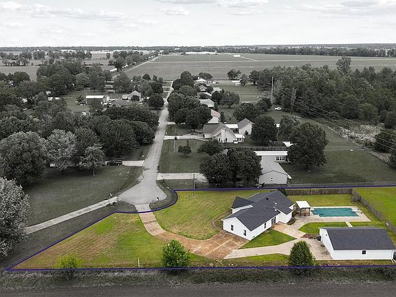 4th image of 13298 Dixie Ln