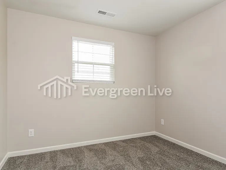 704 Quail Ln — Photo 11