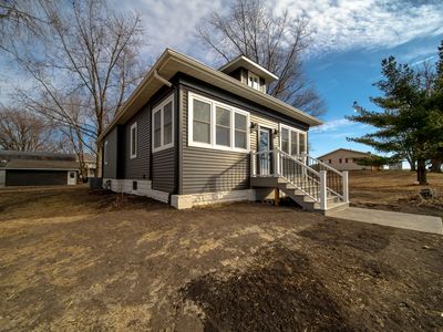738 W 1st St, West Brooklyn, IL, 61378