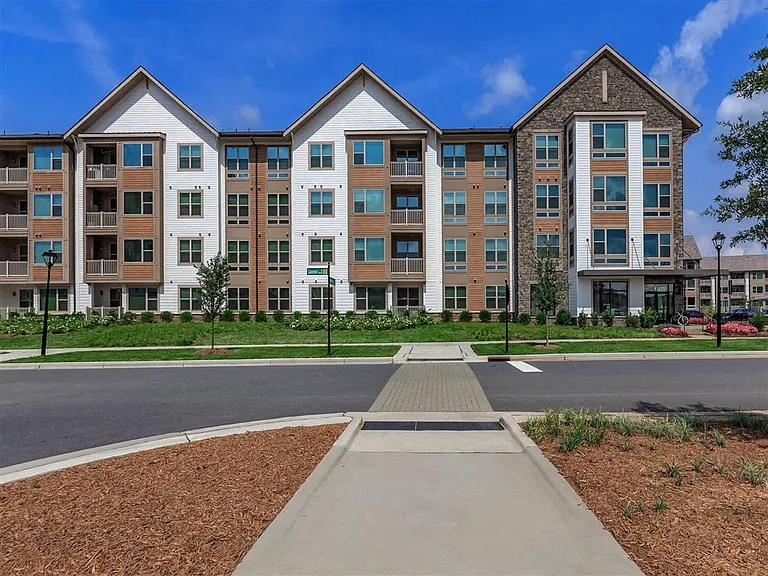 Berewick Pointe Apartments — Photo 19