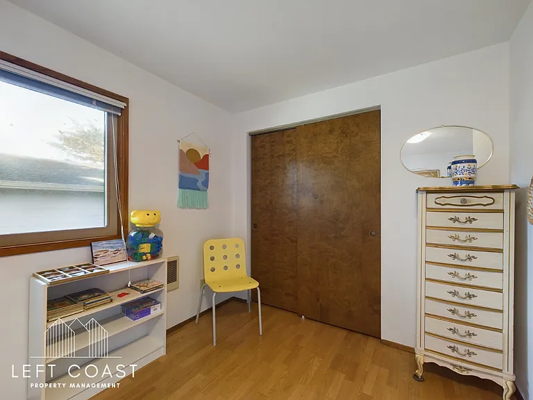 890 SW 7th St — Photo 32