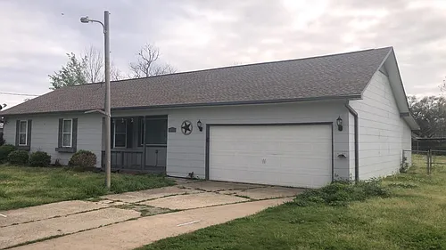160 E Darby St Photo 1
