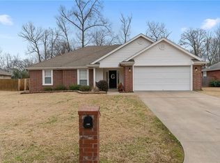 1000 Jessie Dr, Lavaca, AR 72941