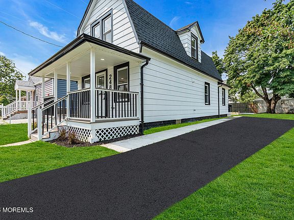 5th image of 248 Thompson Avenue