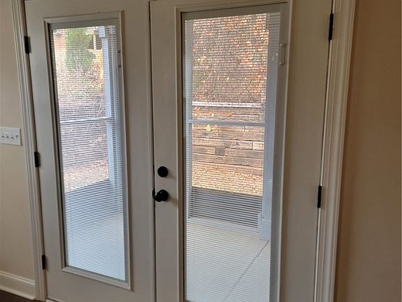 5th image of 1061 Riverwood Dr