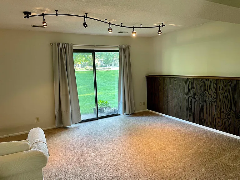 1342 Arden View Dr — Photo 15