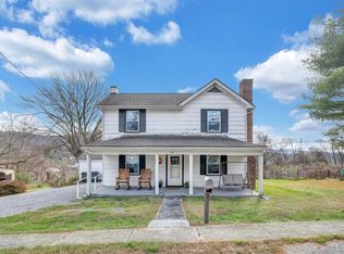 481 1st St, Buchanan, VA 24066