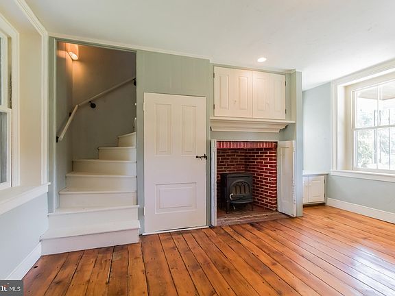 3rd image of 1711 Canal Ln