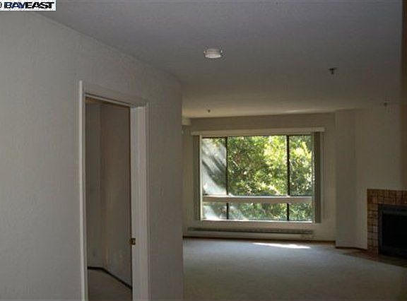 2nd image of 1269 Poplar Ave APT 202