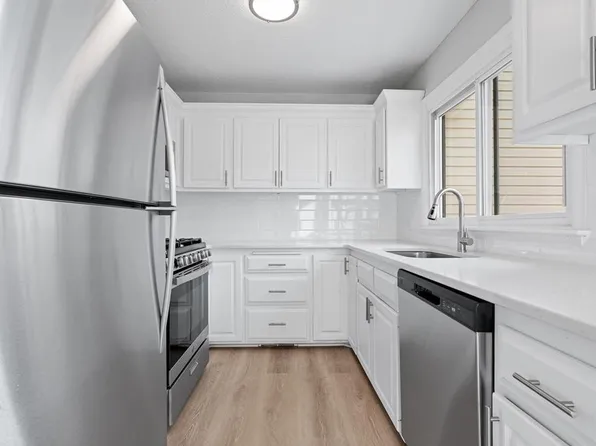 16128-1 Foliage Ave W, Rosemount, MN 55068