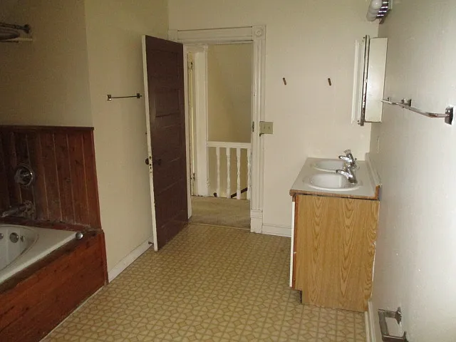 301 N Pinckney St — Photo 20