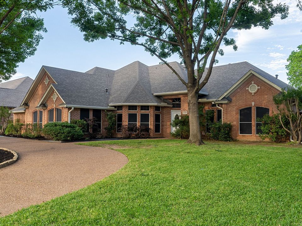 1st image of 5709 Hidden Oaks Dr
