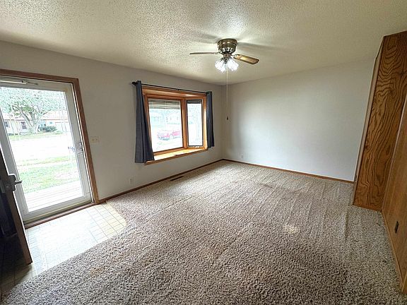 3rd image of 207 Anchor Dr