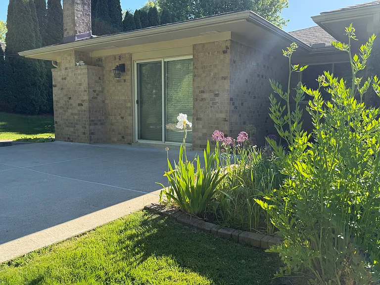 2387 Sanders Pl — Photo 16