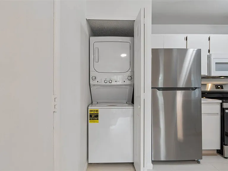 606 S Albany Ave #3 — Photo 20