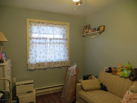5th image of 7 Deerfield Dr #A
