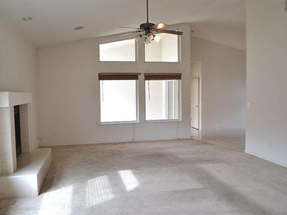4th image of 1712 Camino Ln
