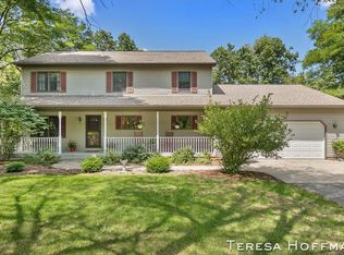 165 River Pine Dr, Lowell, MI 49331