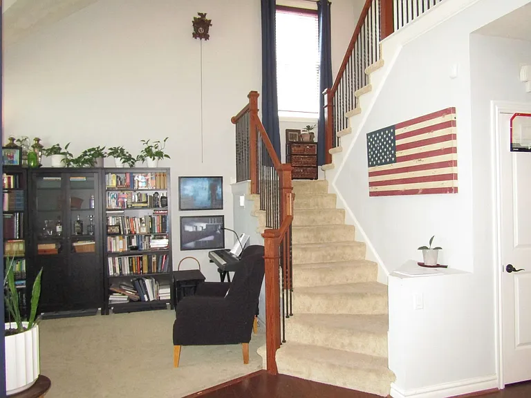2084 Kittridge Dr — Photo 15