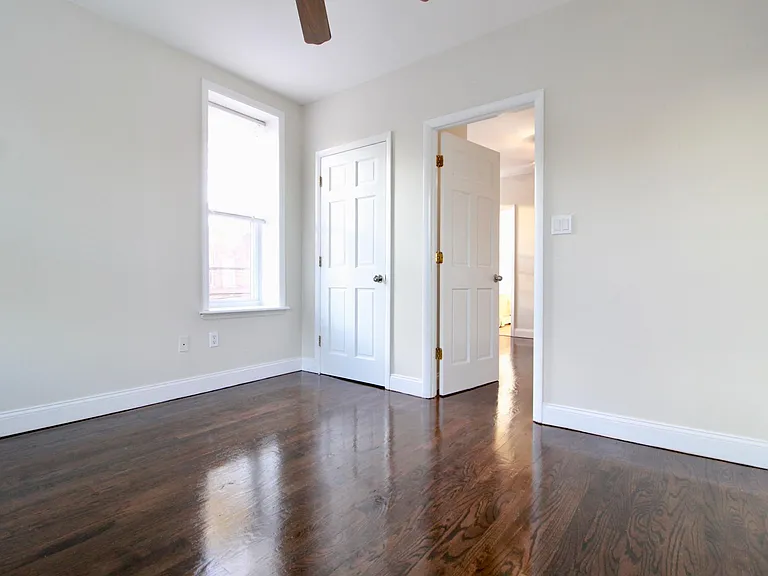 64th Pl — Photo 6