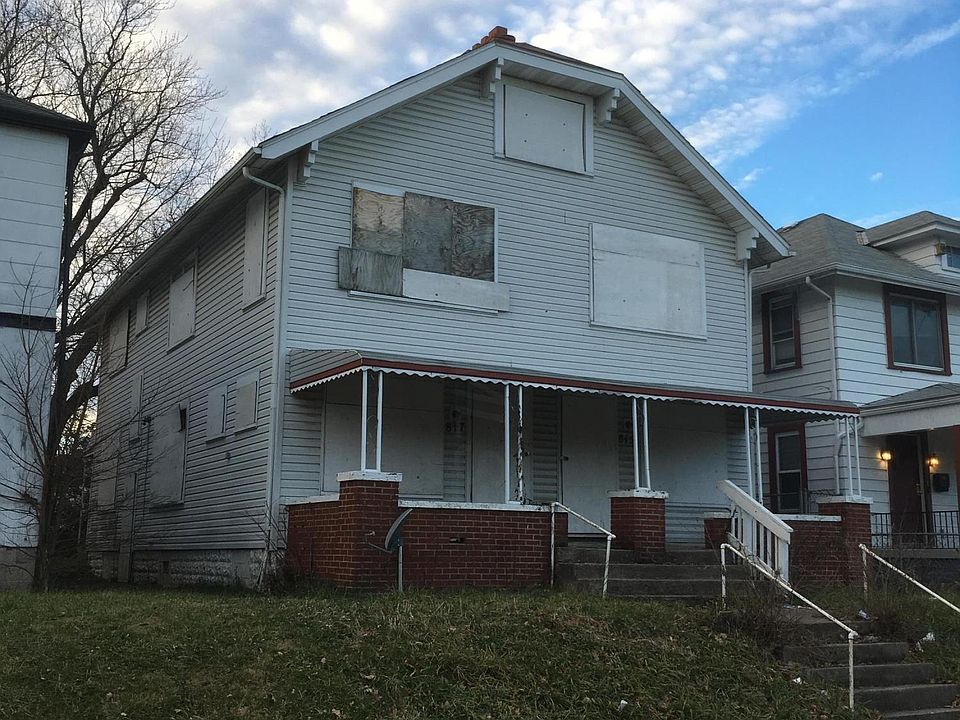 2nd image of 815-817 Seymour Ave