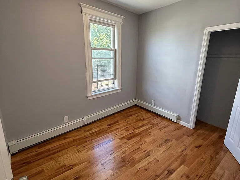 544 Grove St — Photo 24