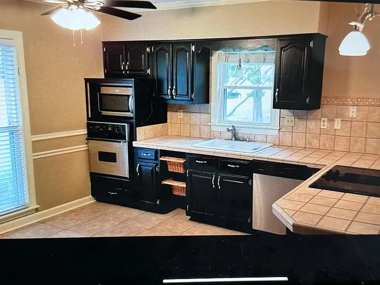 956 Rolling Oaks Ln — Photo 5