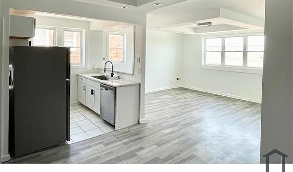 2 bed, $1,600 — Photo 3