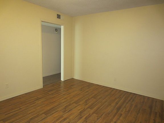 4th image of 1224 Short St