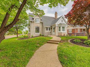 1900 Bayard Park Dr, Evansville, IN