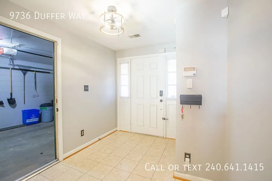 Amazing 4 BR/2.5 BA Townhome in Fairway Island, MD! — Photo 4