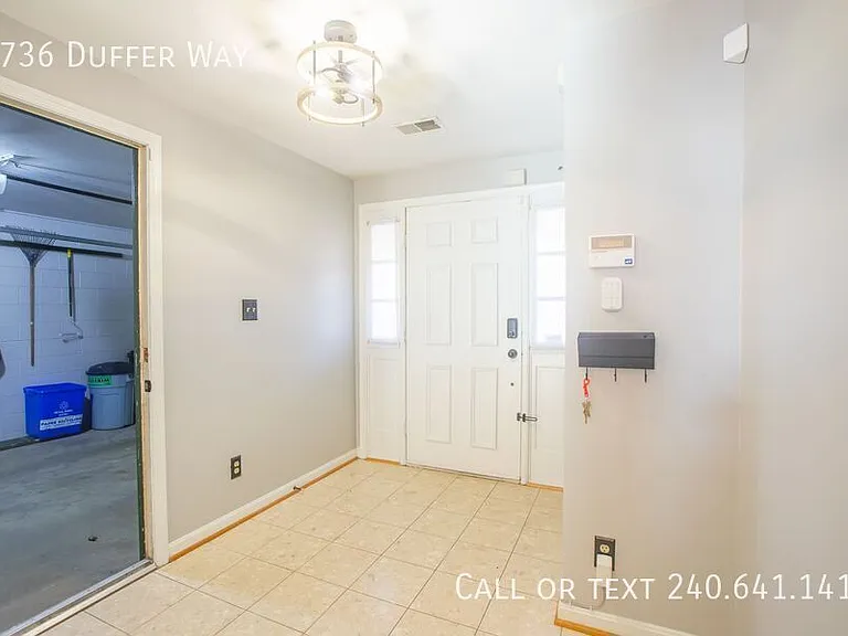 9736 Duffer Way — Photo 4