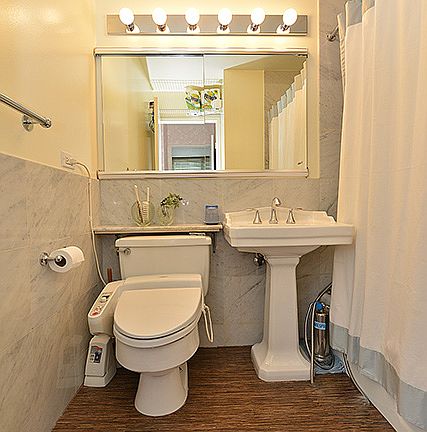 5th image of 333 E 45th St APT 8F