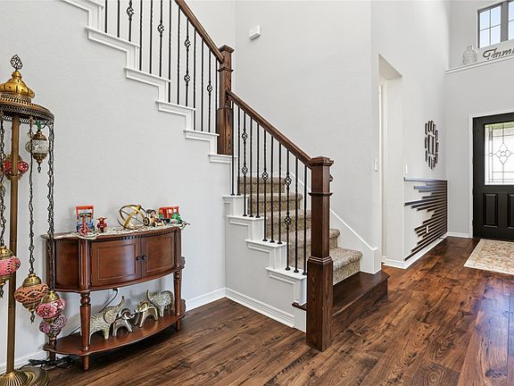 5th image of 1661 Cardinal Ln